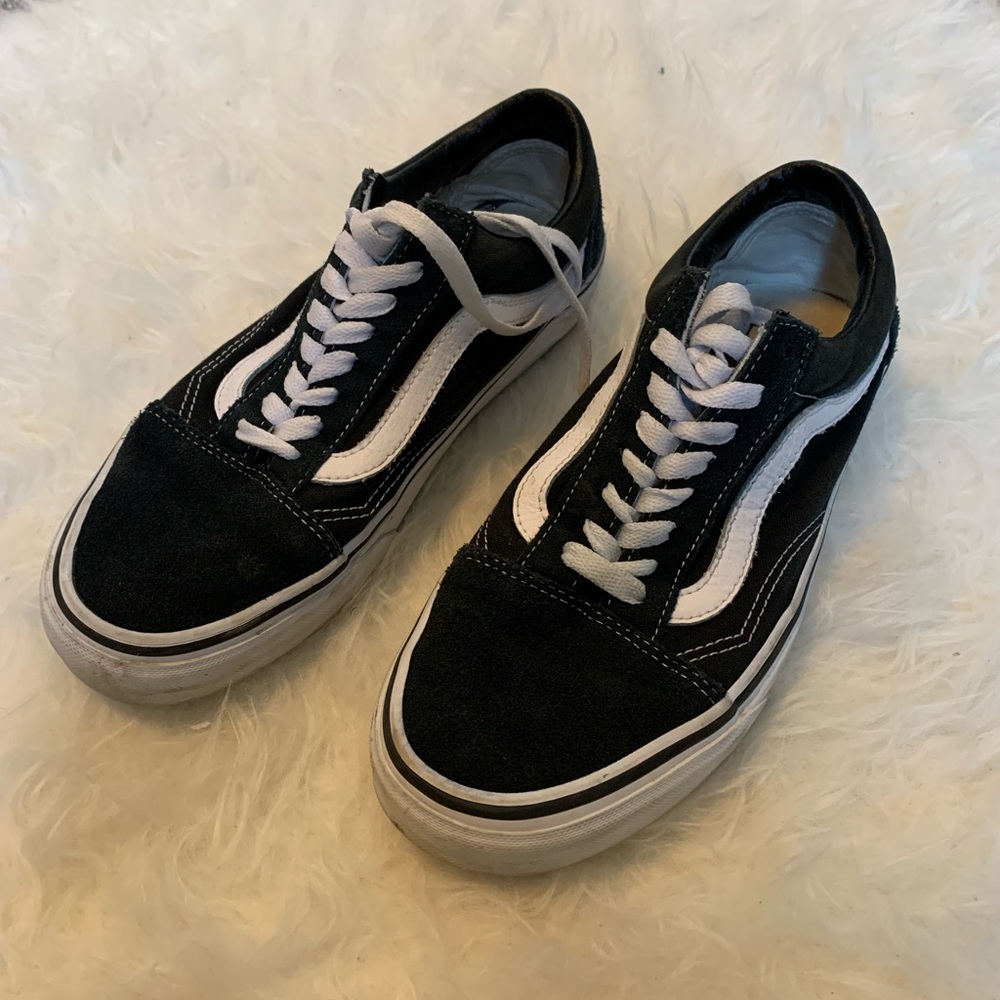 Vans - Picture 1 of 2